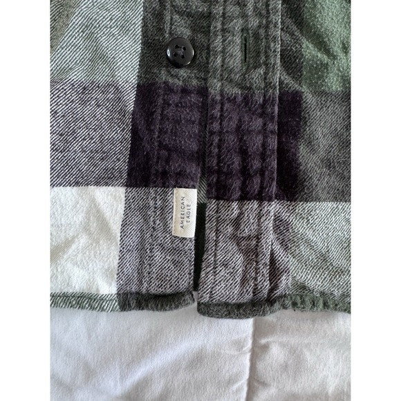 American Eagle Flannel Green Black, White Plaid button down shirt Size Small EUC - Picture 5 of 10
